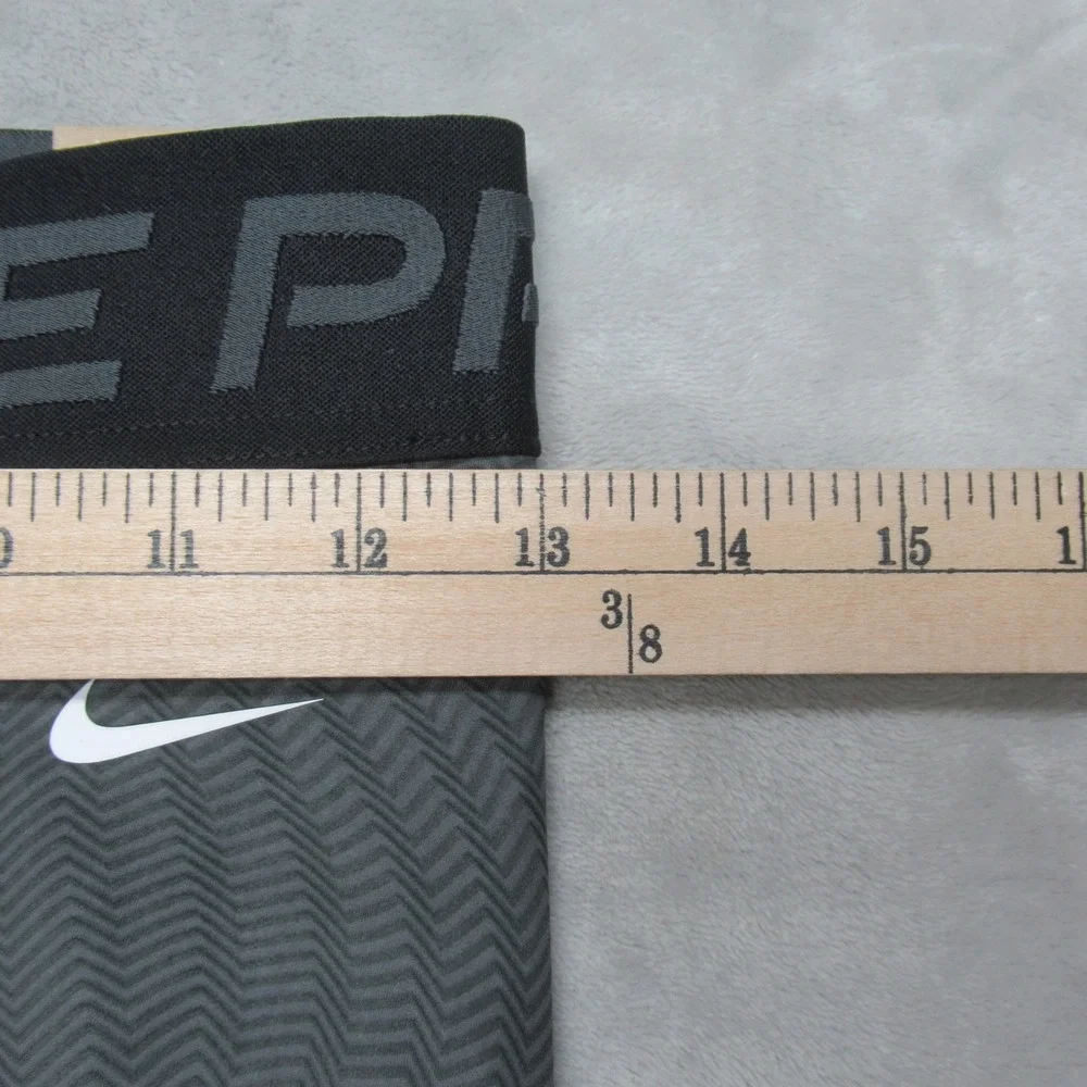 Nike Pro Shorts Women Small Gray Dri-FIT 3 Inch Mid Training‎ Printed $35 NEW